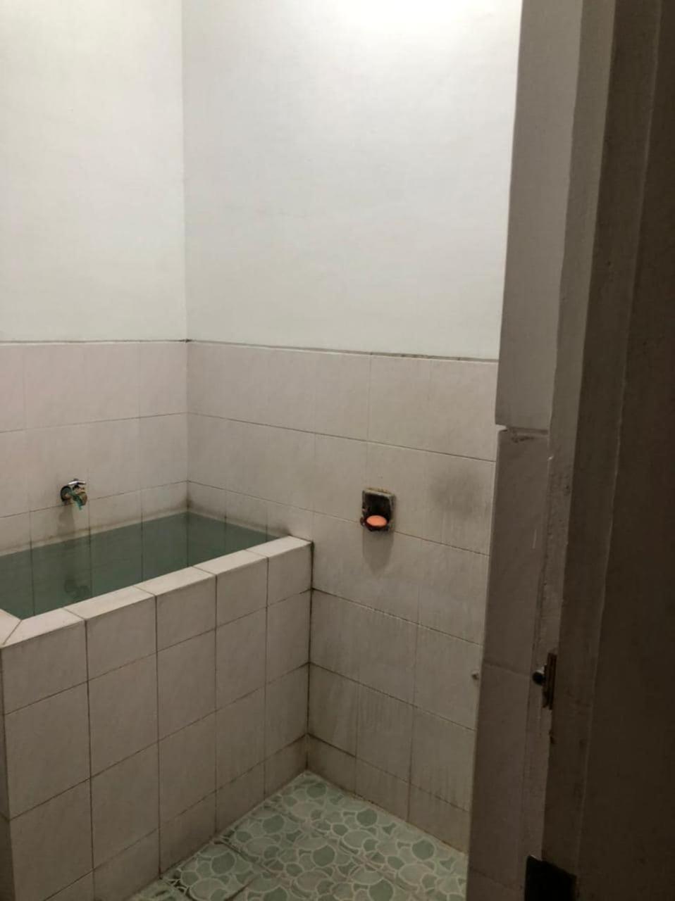 Oyo 90482 Rumah Oma Syariah Kupang  Kültér fotó